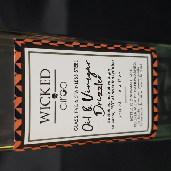 Ciroa Wicked Oil & Vinegar Drizzler, 8.4 oz. - Picture 2 of 4